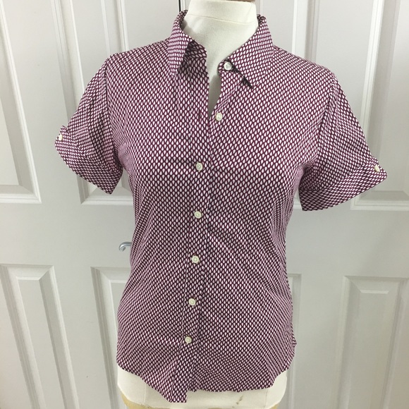 Banana Republic Tops - Banana Republic short sleeve shirt size 6